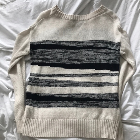 Banana Republic sweater - Picture 2 of 2